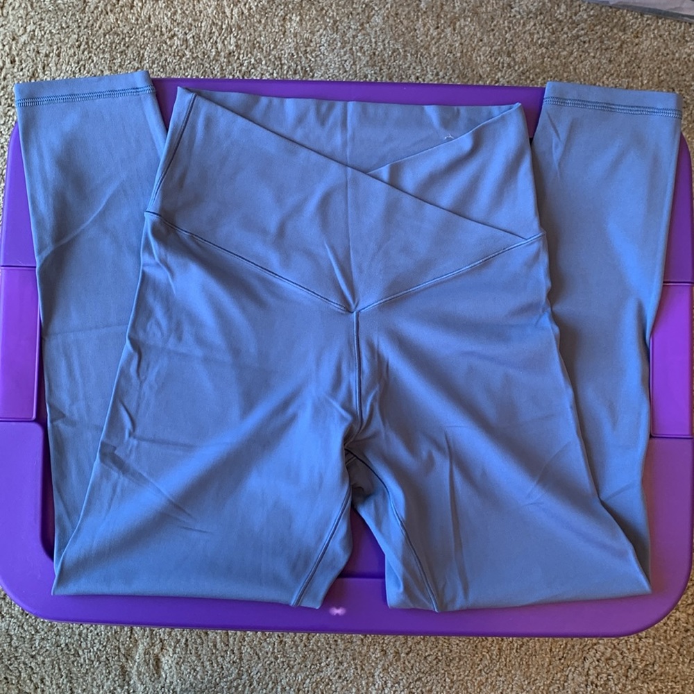 Offline By Aerie / American Eagle High Rise 7/8 Length Cross Over Leggings